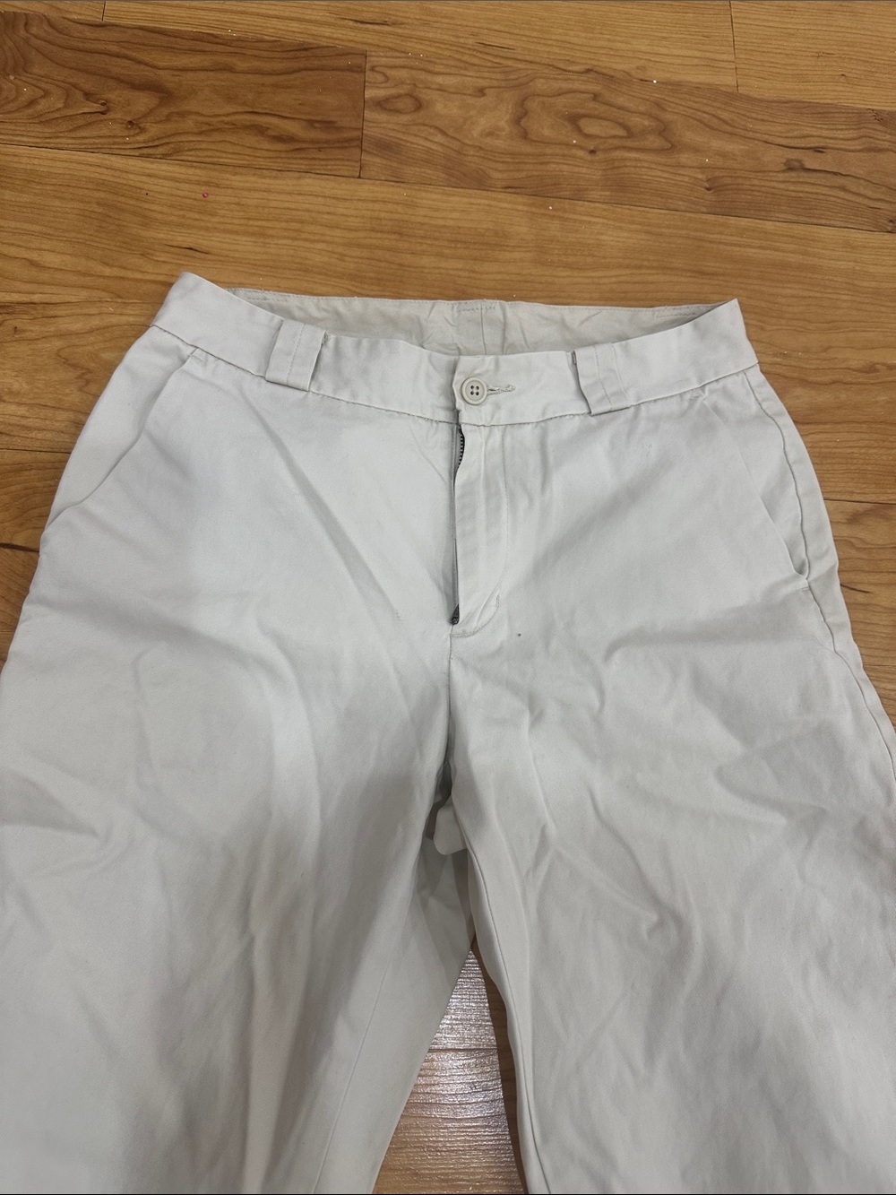 GAP Women's Off-White Bermuda Shorts